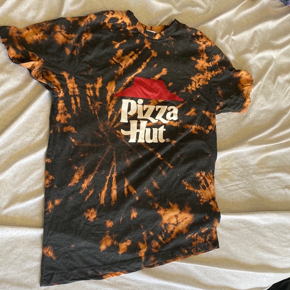 Spiral Pizza Hut T-Shirt Merch
